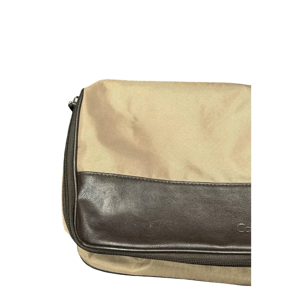 Calvin Klein Zip Around Travel Cosmetic Case Tan Brown Faux Leather Makeup‎ Bag